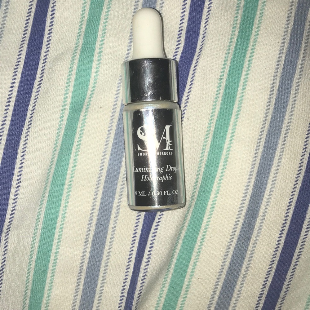 I am selling luminizing holographic drops.